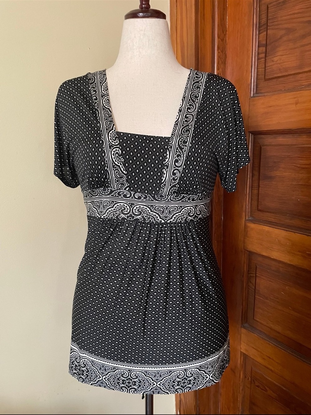 Charlotte Russe Black & White Square Neck Printed Top